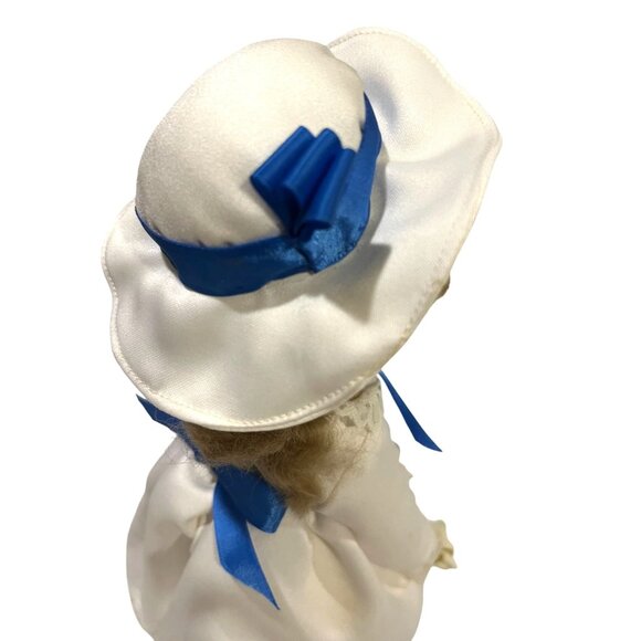 Royal Doulton and Nisbet 1981 Porcelain Doll White Lace Dress Hat Blue Ribbon - Picture 5 of 16